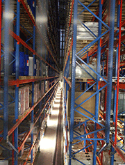 7741 individual pallet locations: The new high bay warehouse of the R