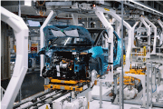 The newly installed 4-arm hangers from Dürr transport the electric cars in the Zwickau factory. Source: Volkswagen