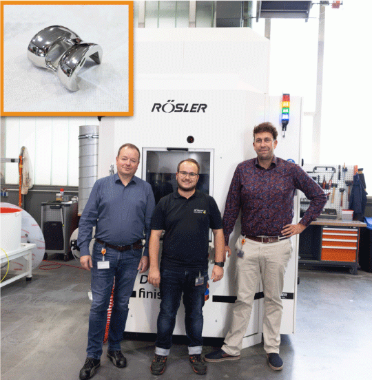 The drag finishers were commissioned at the Rösler plant in Untermerzbach, Germany. The commissioning was handled by Jürgen Preiser, Senior Manufacturing Engineer at Smith + Nephew and Johannes Schorr and Sebastian Schuberth from the Rösler team (left to right).
