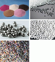 Aluminiumoxides – Glassbeads – CW Shot – Ceramic Beads – Plastic Media (left to right)