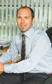 Good Vibrations
Dirk Gather, Contributing Editor MFN and Plant Manager
Gleitschliffzentrum Oranienburg