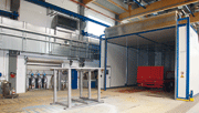 Open-space paint spraying area with movable telescopic dryer